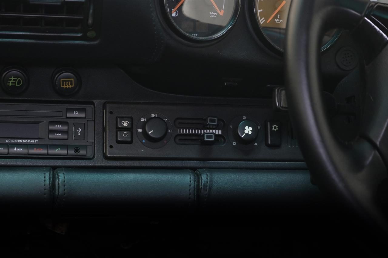 1992 Porsche 911 Carrera 2