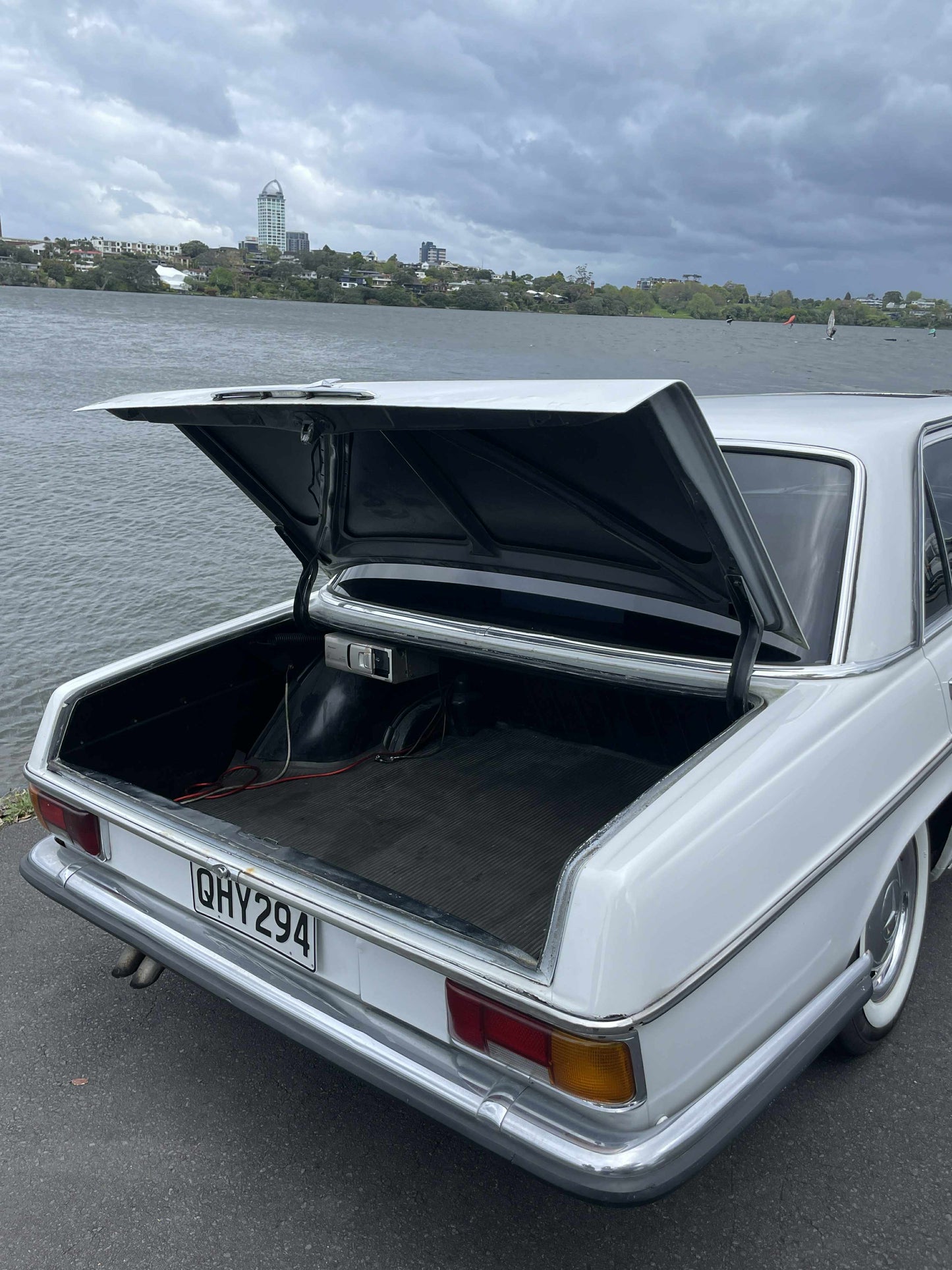 1976 Mercedes-Benz W115 230
