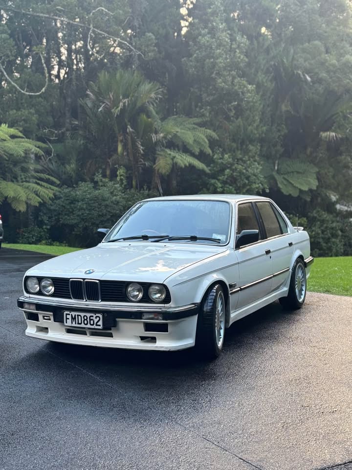 1985 BMW E30 325i