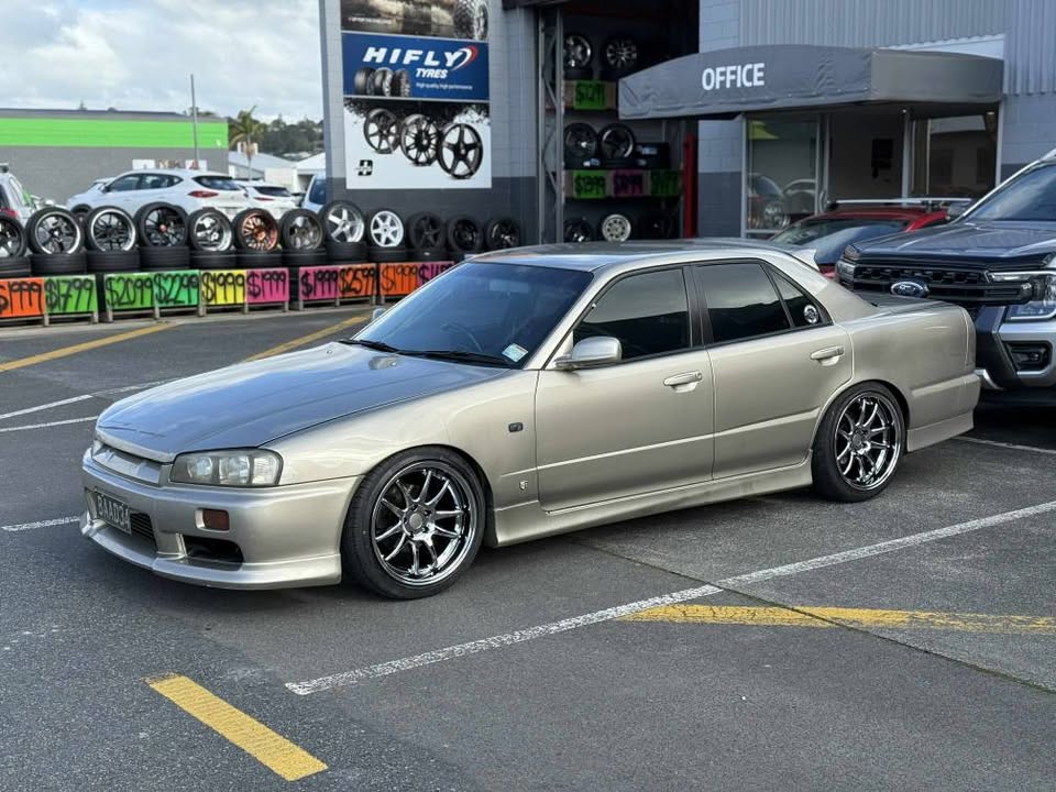 1998 Nissan Skyline