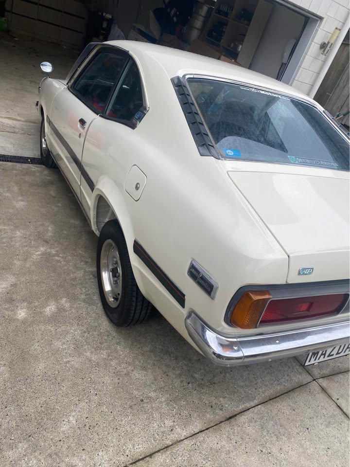 1977 Mazda 808 coupe