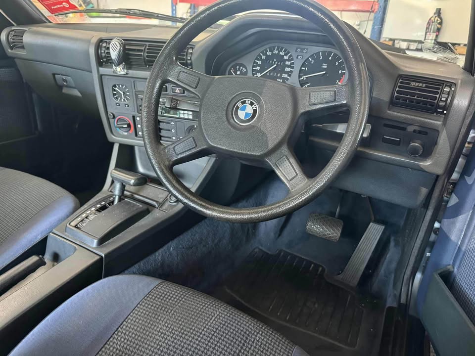 1986 BMW E30