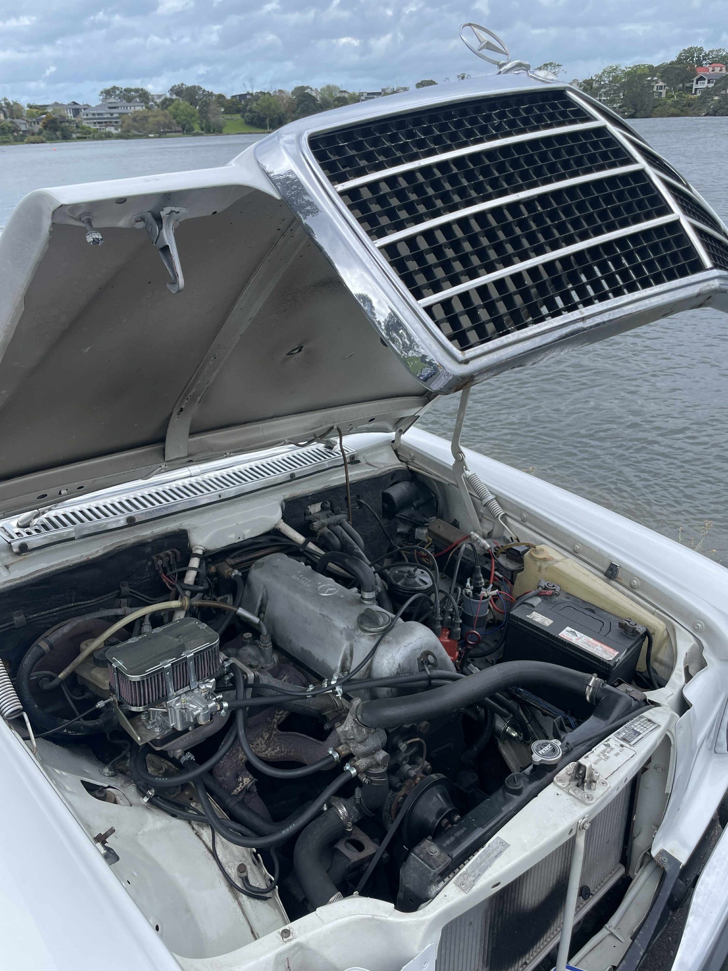 1976 Mercedes-Benz W115 230