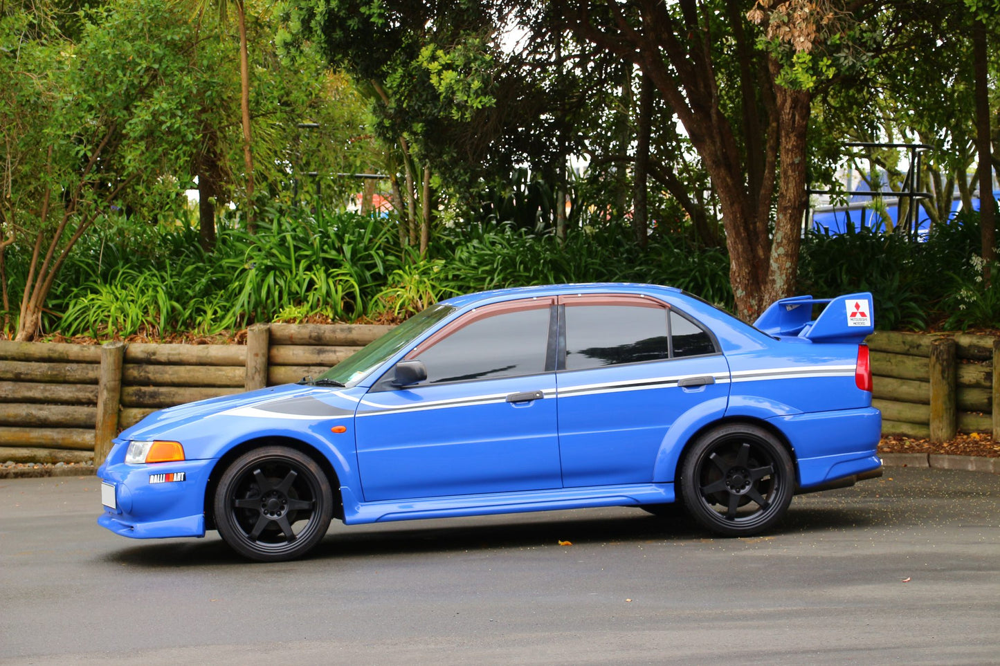 1999 Mitsubishi Lancer Evolution VI with TM 6.5 Trims