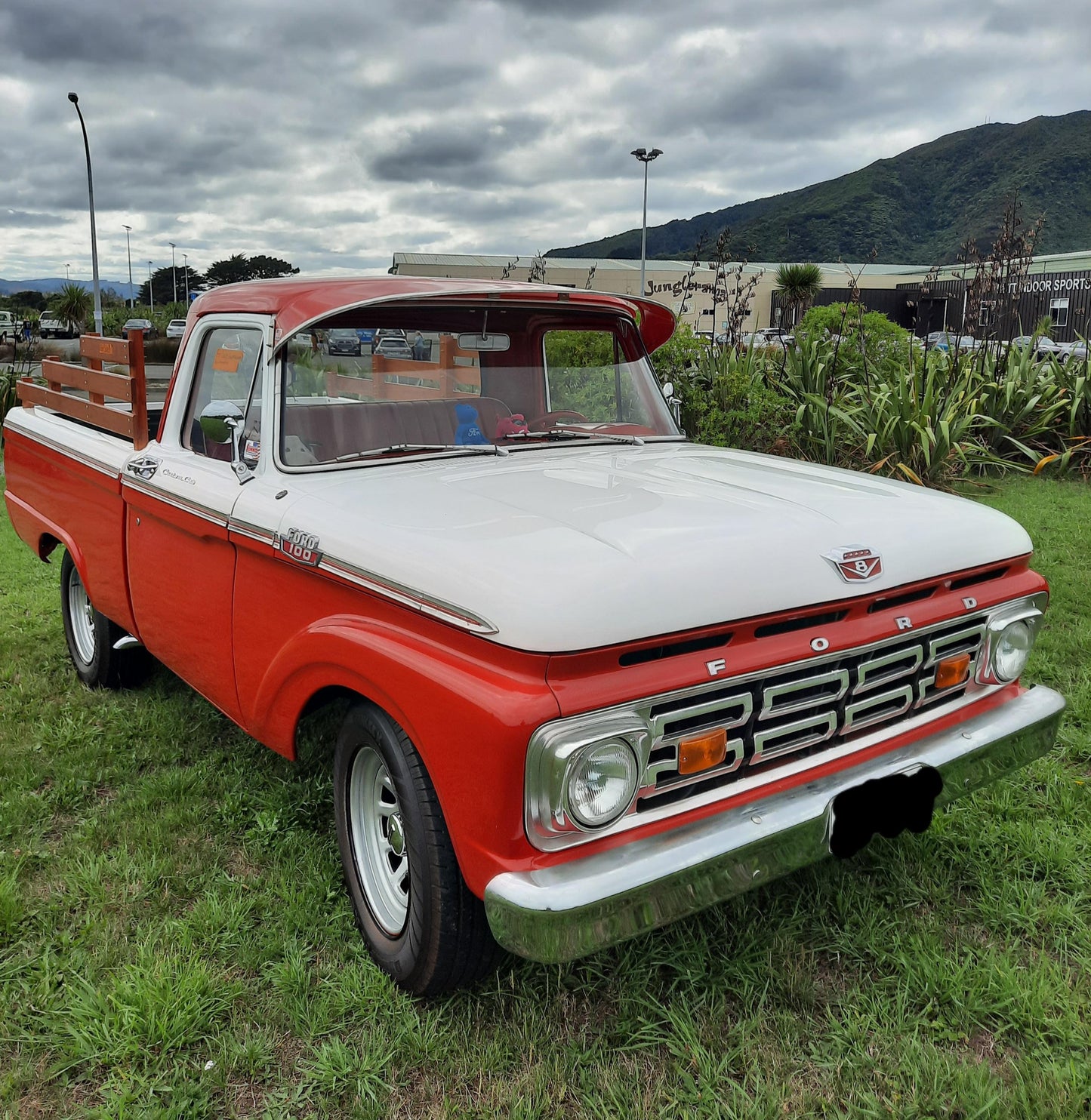 1964 FORD F100 Styleside Short Wheelbase