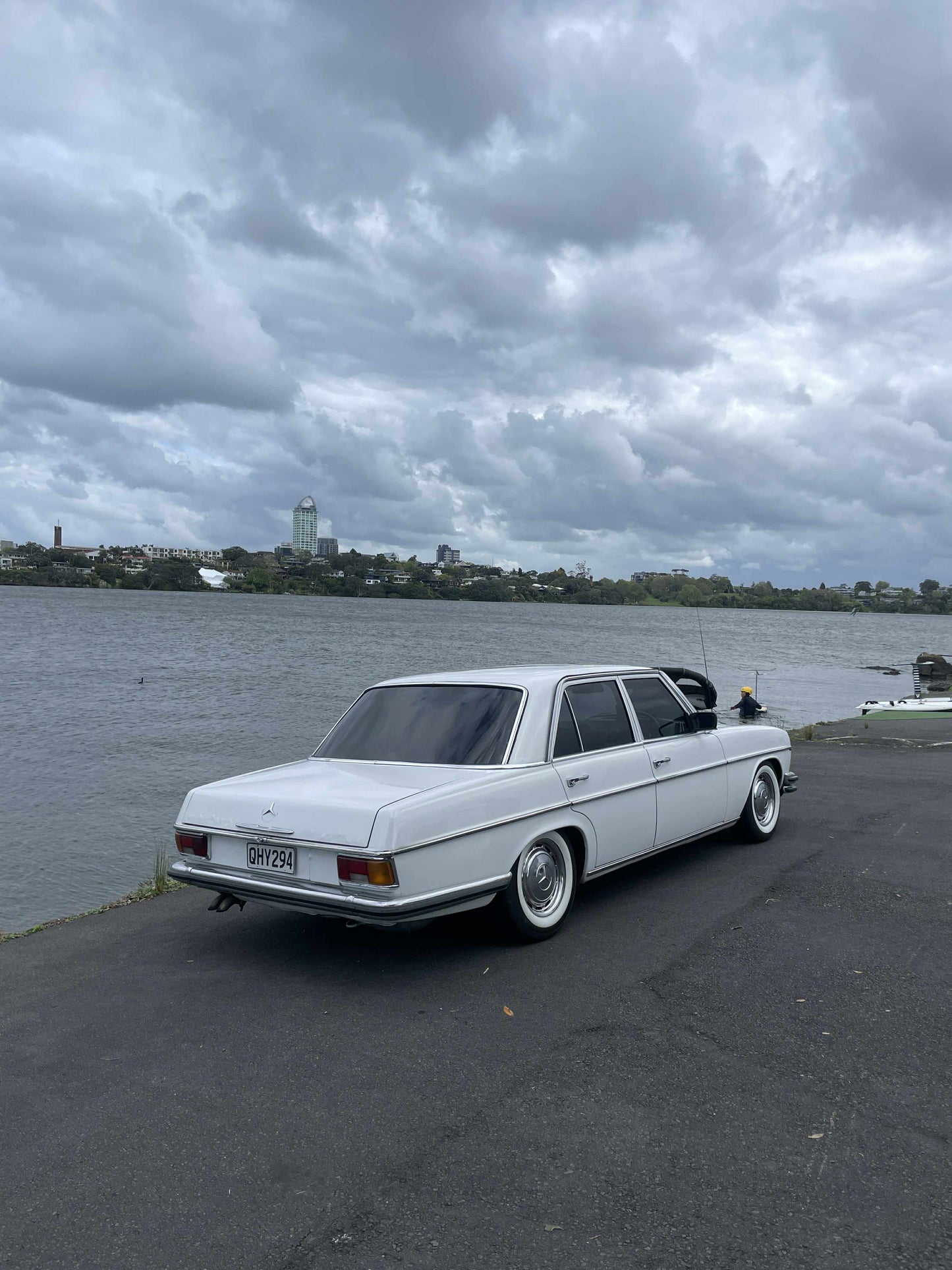 1976 Mercedes-Benz W115 230