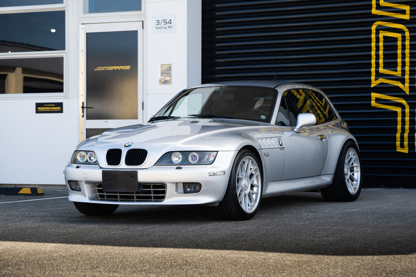 BMW Z3 Coupe ( Silver ) - WBACK51020LC99217