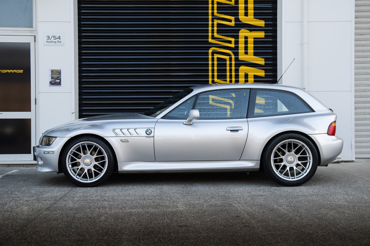 BMW Z3 Coupe ( Silver ) - WBACK51020LC99217