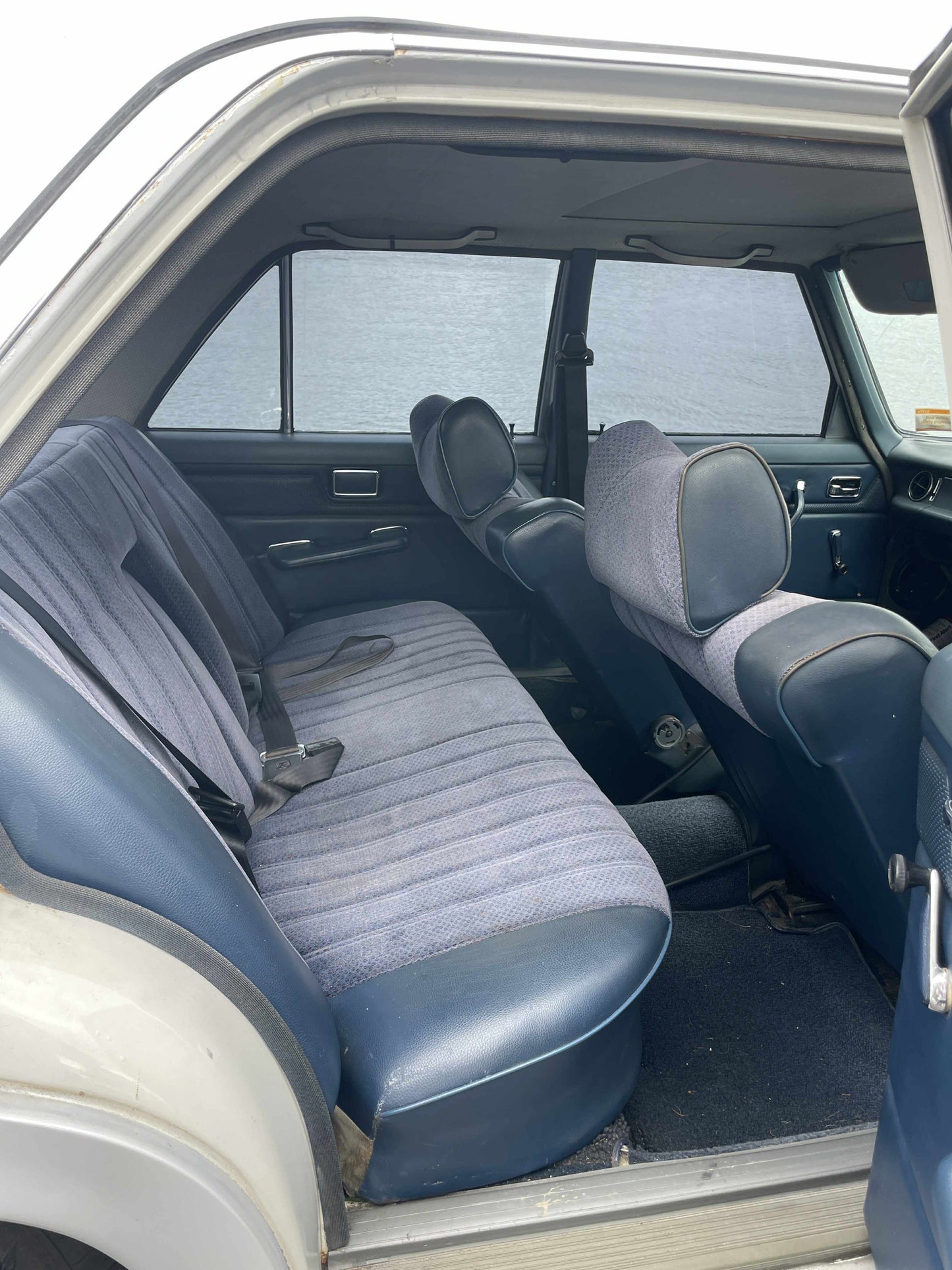 1976 Mercedes-Benz W115 230