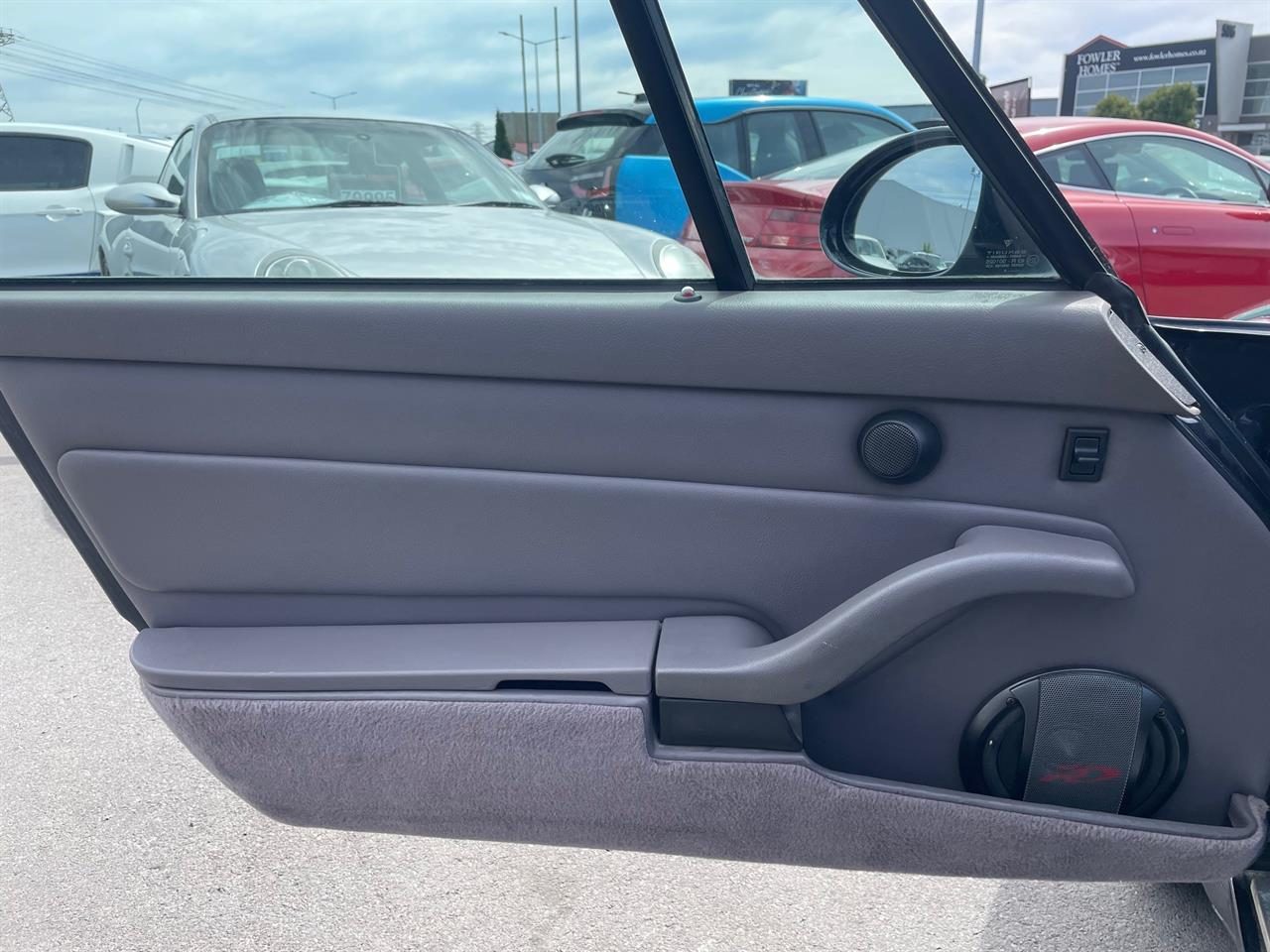 1995 Porsche 911 993 Carrera Coupe