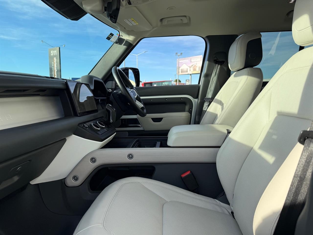 2022 Land Rover Defender 130 D300 HSE First Edition 8 Seater