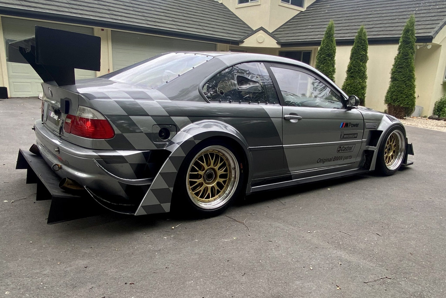 BMW M3 CSL E46
