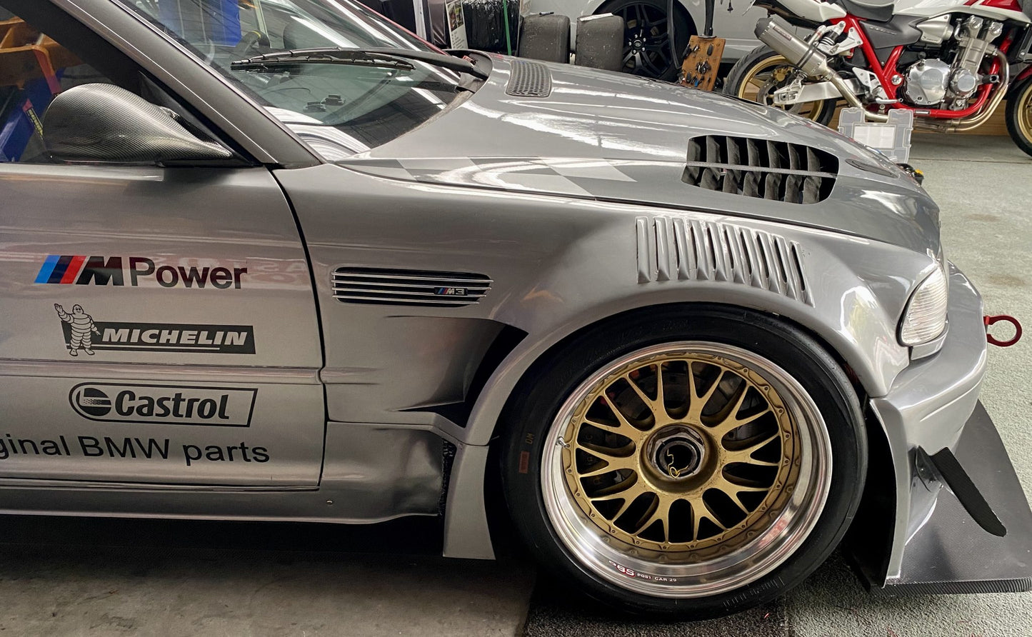 BMW M3 CSL E46