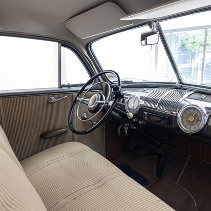 1947 Ford V8 Super Deluxe