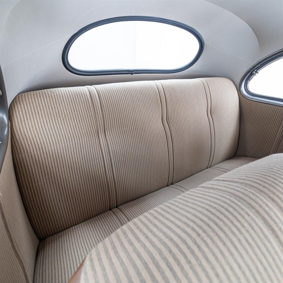 1947 Ford V8 Super Deluxe