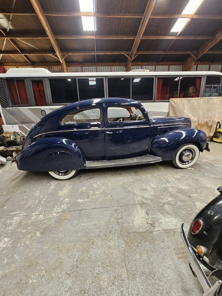 1939 Ford Deluxe Sloper