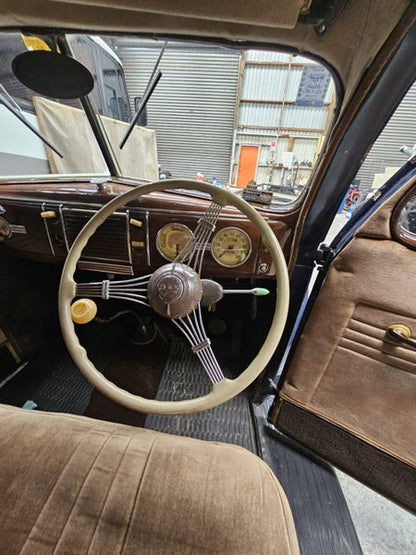 1939 Ford Deluxe Sloper