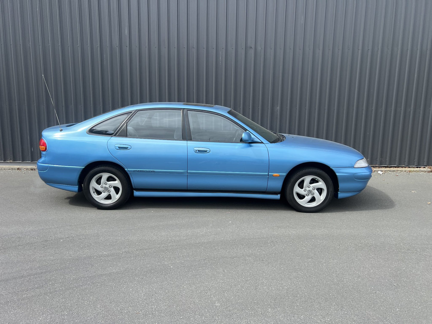 1995 Ford Telstar TX5 XRi