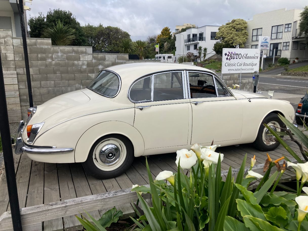 1969 Jaguar MK2