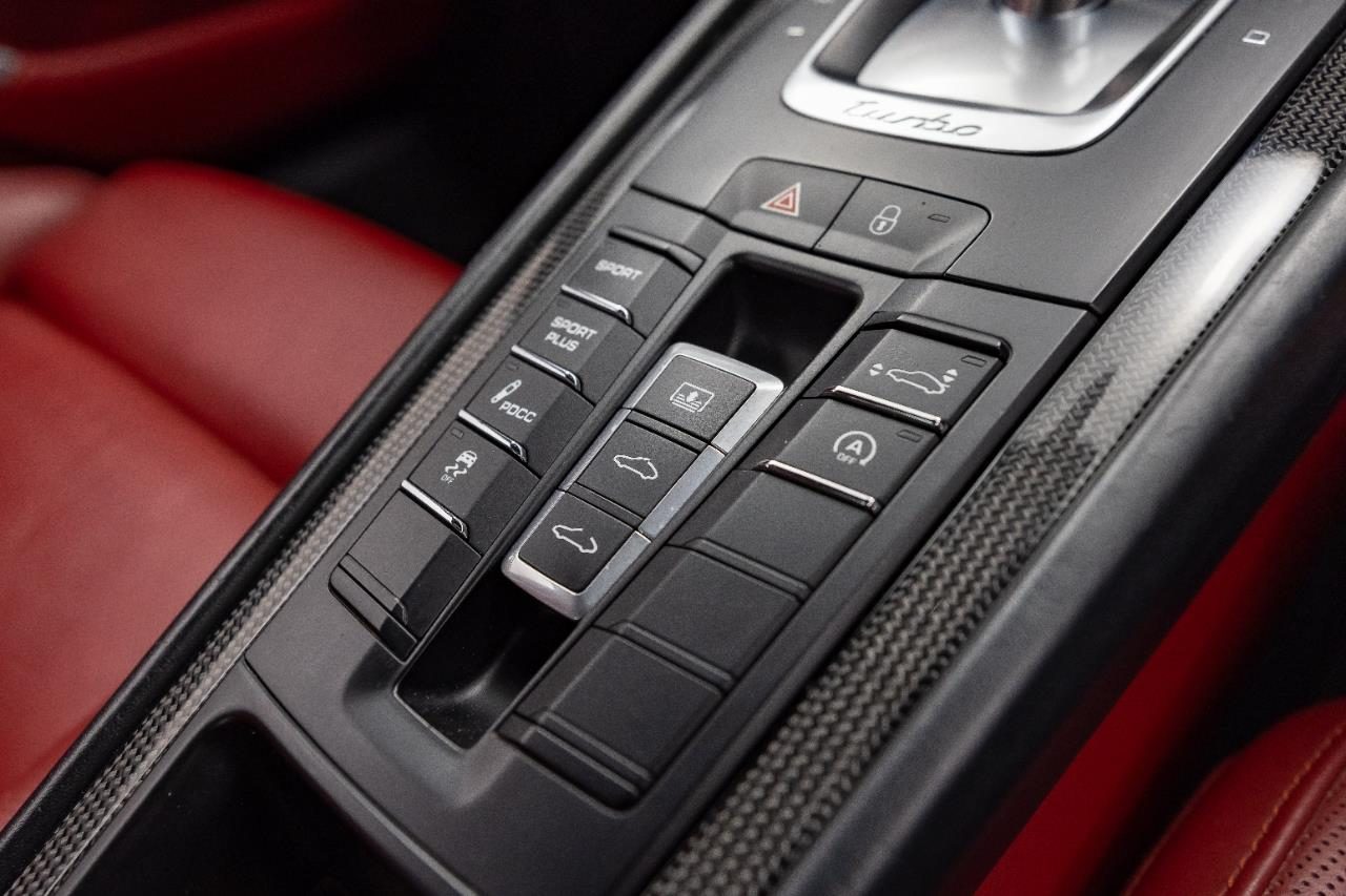 2015 Porsche 911 TURBO S 3.8P/4WD/7AT/