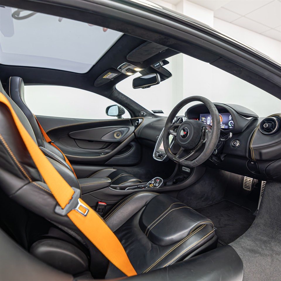 2017 McLaren 570GT