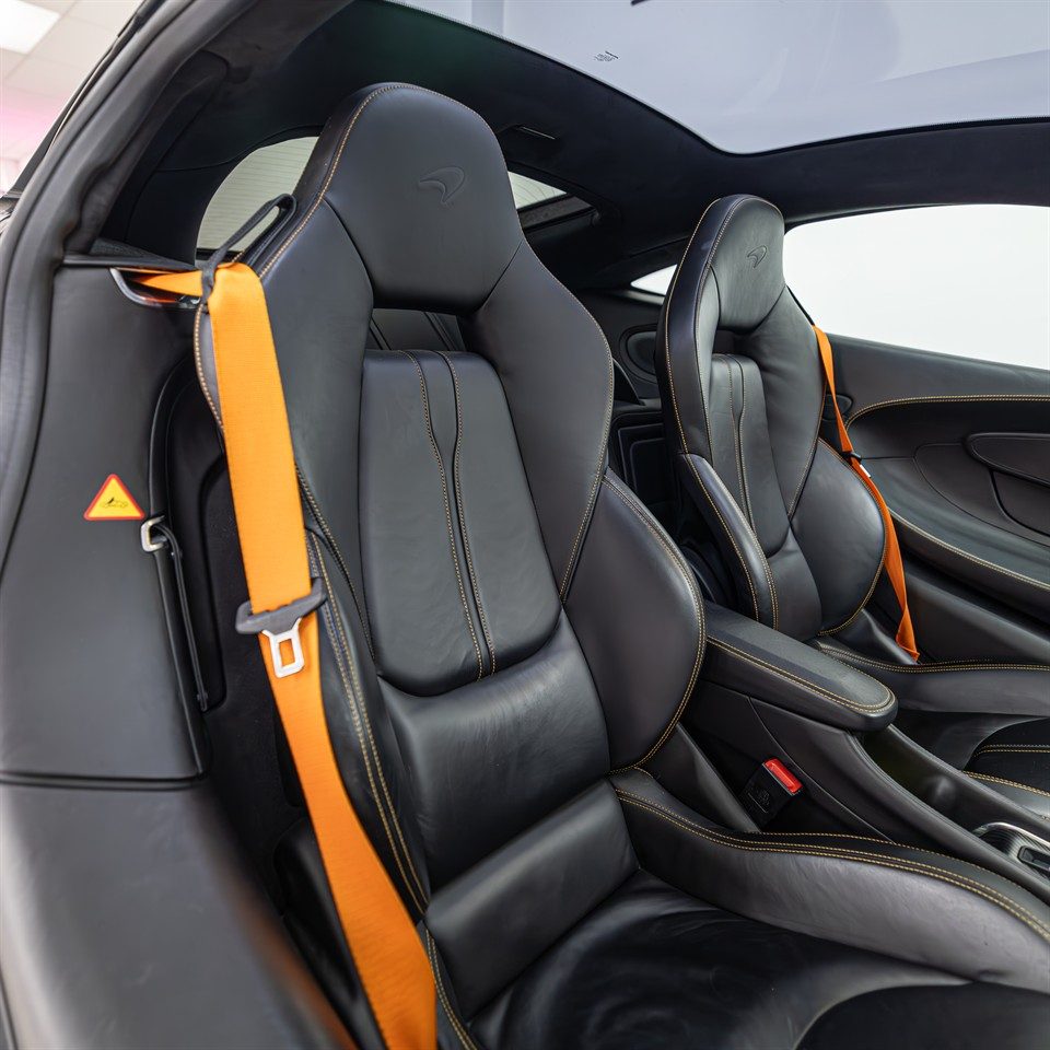 2017 McLaren 570GT