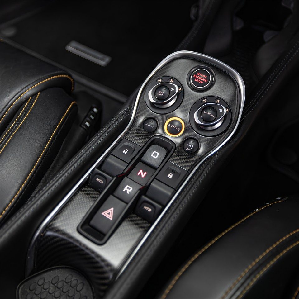 2017 McLaren 570GT