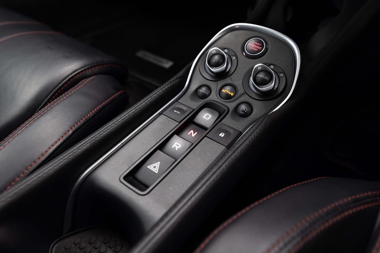 2016 McLaren 570S 3.8P/7AT/SP/2DR/2S