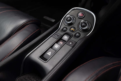 2016 McLaren 570S 3.8P/7AT/SP/2DR/2S