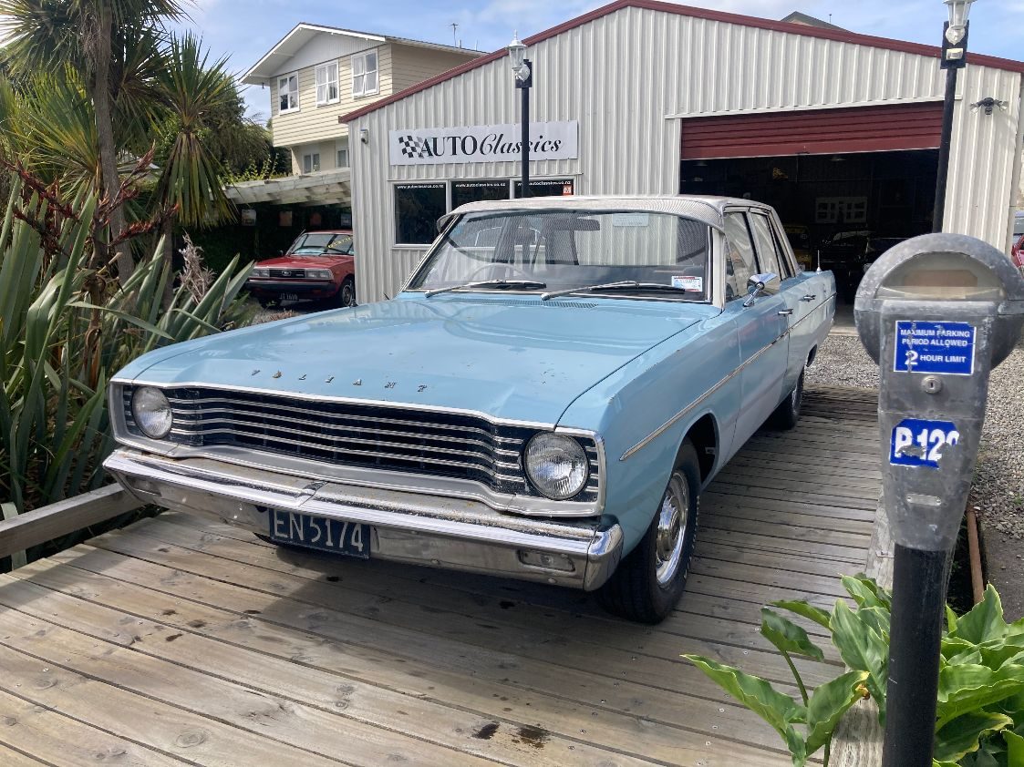 1968 Chrysler Valiant 225