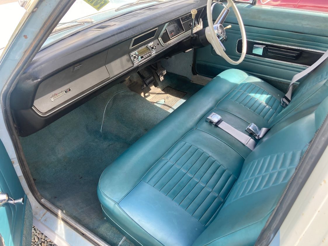 1968 Chrysler Valiant 225