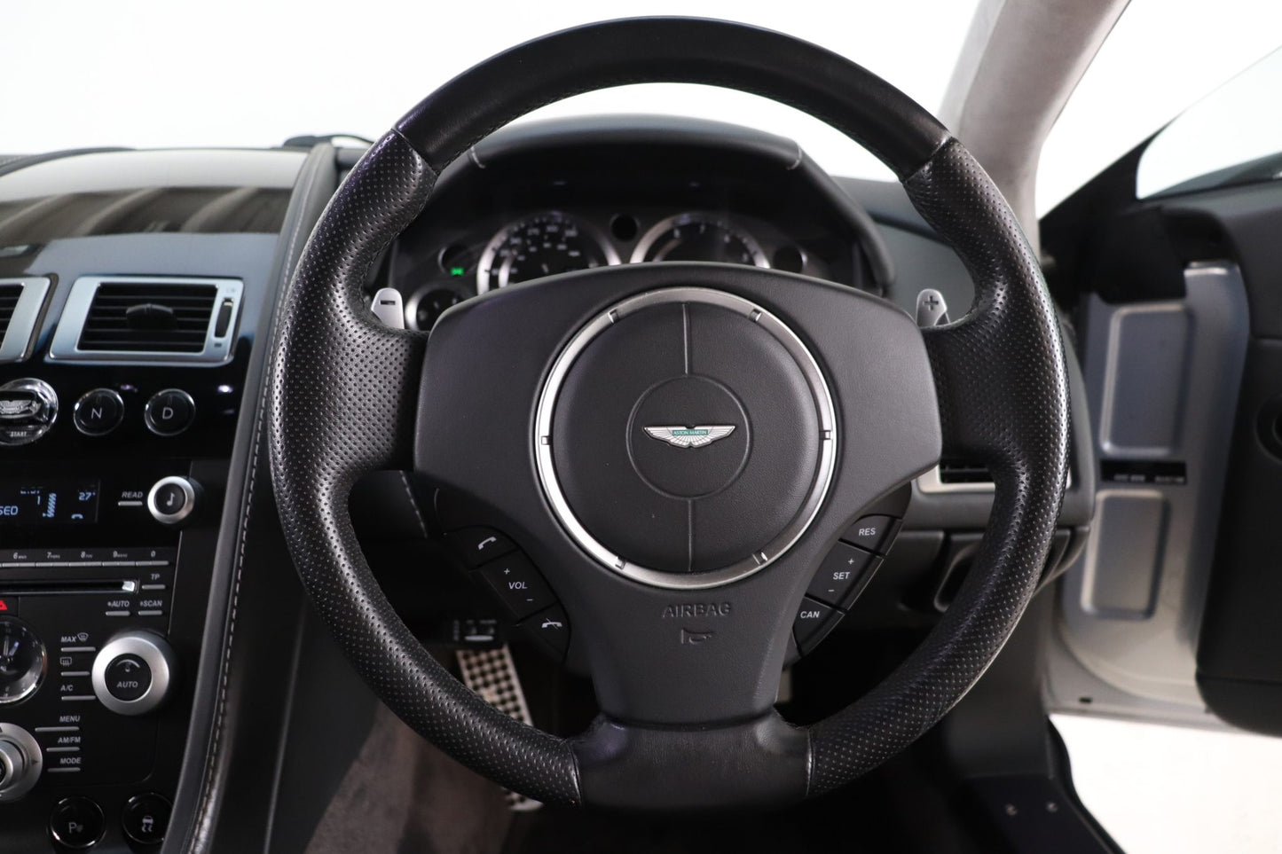 2009 Aston Martin Vantage 4.7L 6M