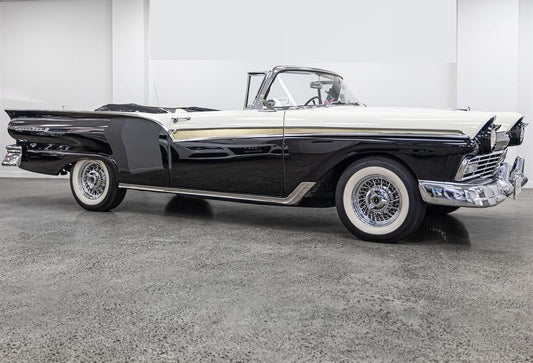 1957 Ford Fairlane Sunliner