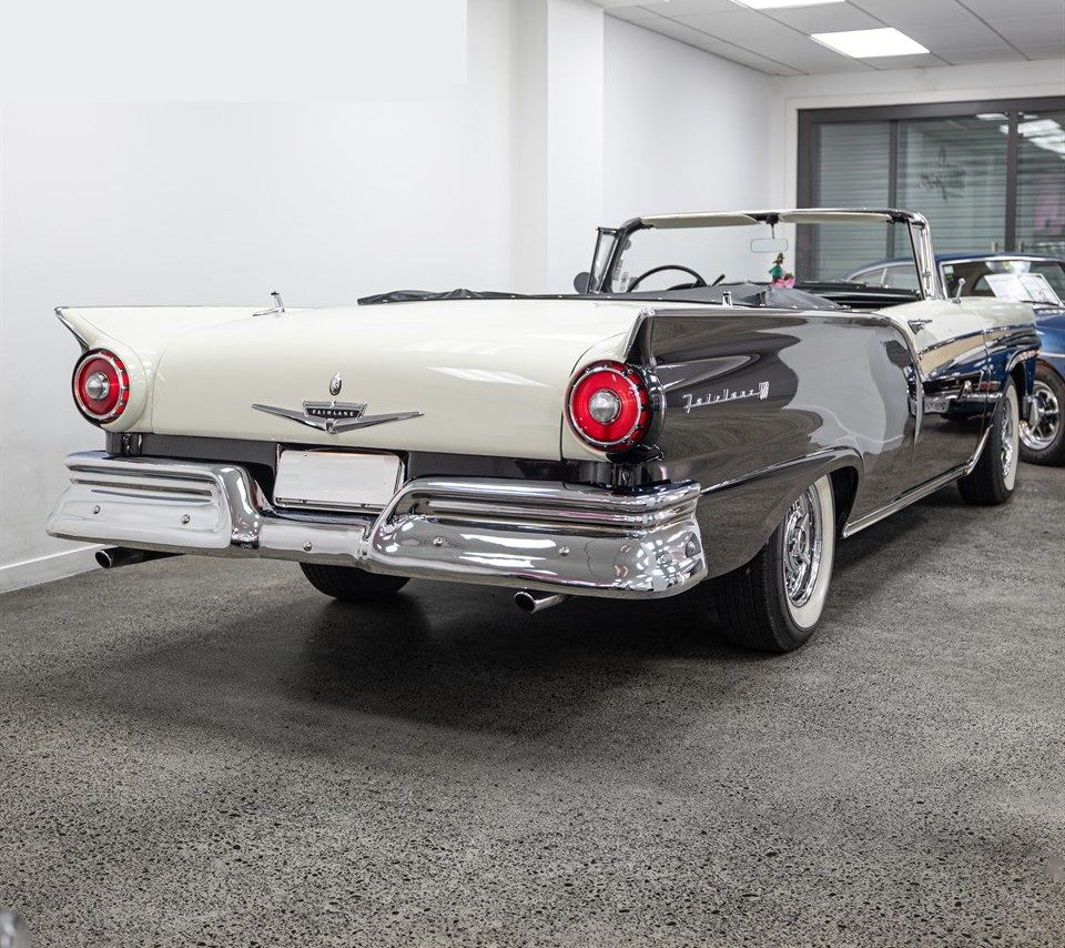 1957 Ford Fairlane Sunliner