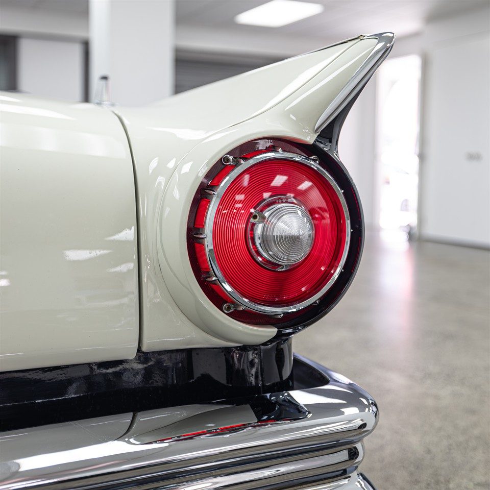 1957 Ford Fairlane Sunliner