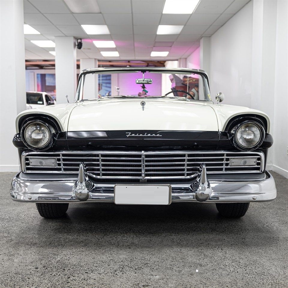 1957 Ford Fairlane Sunliner