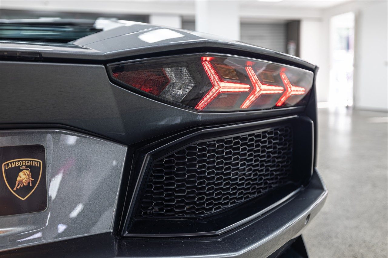 2012 Lamborghini Aventador LP700-4