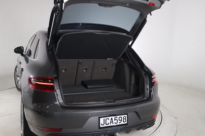 2015 Porsche Macan Turbo 4WD