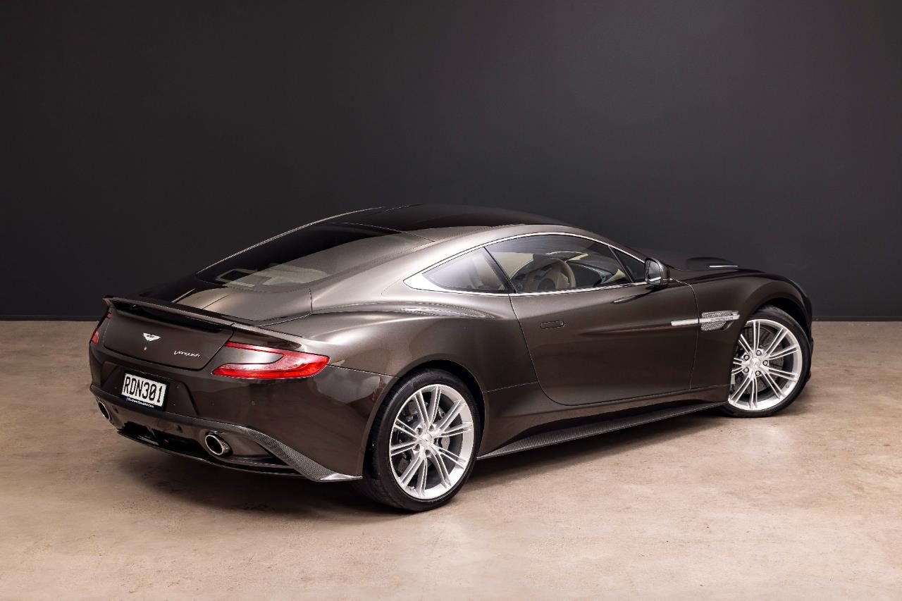 2013 Aston Martin Vanquish Coupe
