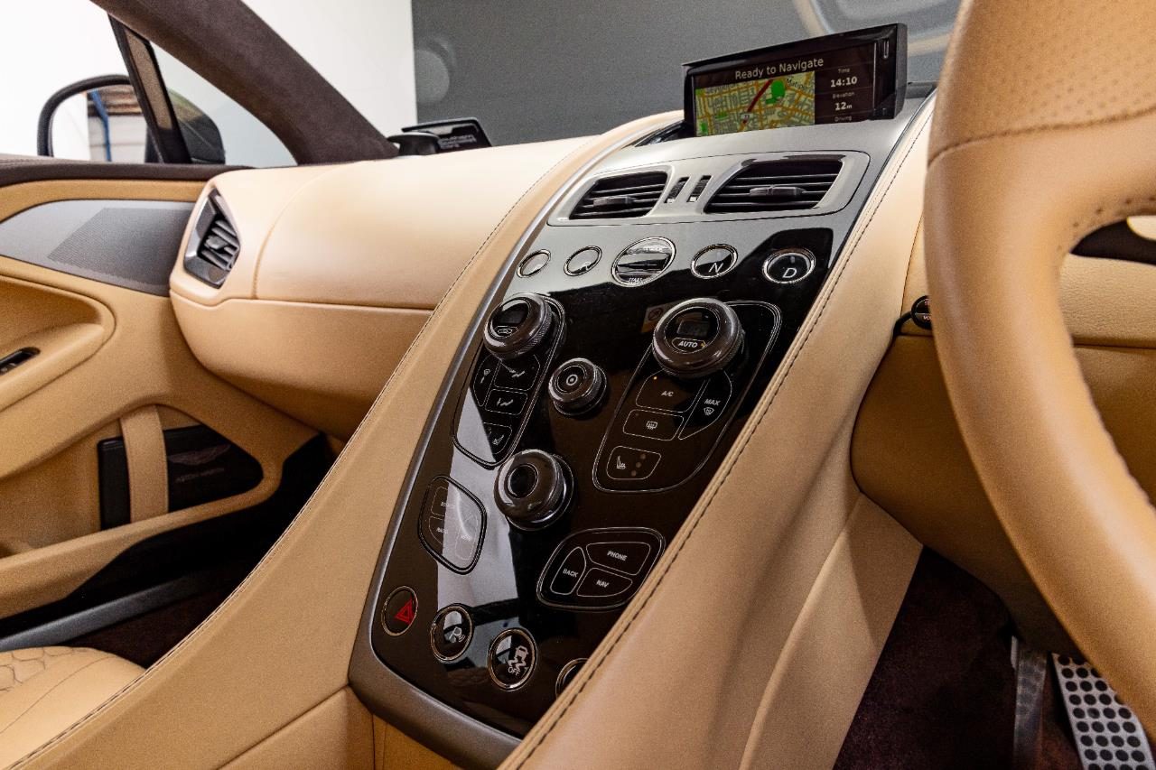 2013 Aston Martin Vanquish Coupe