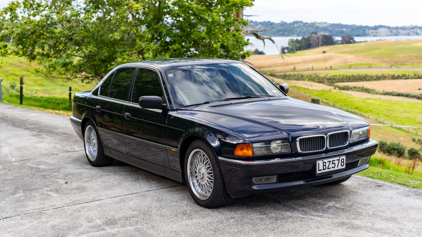 1995 BMW 740i