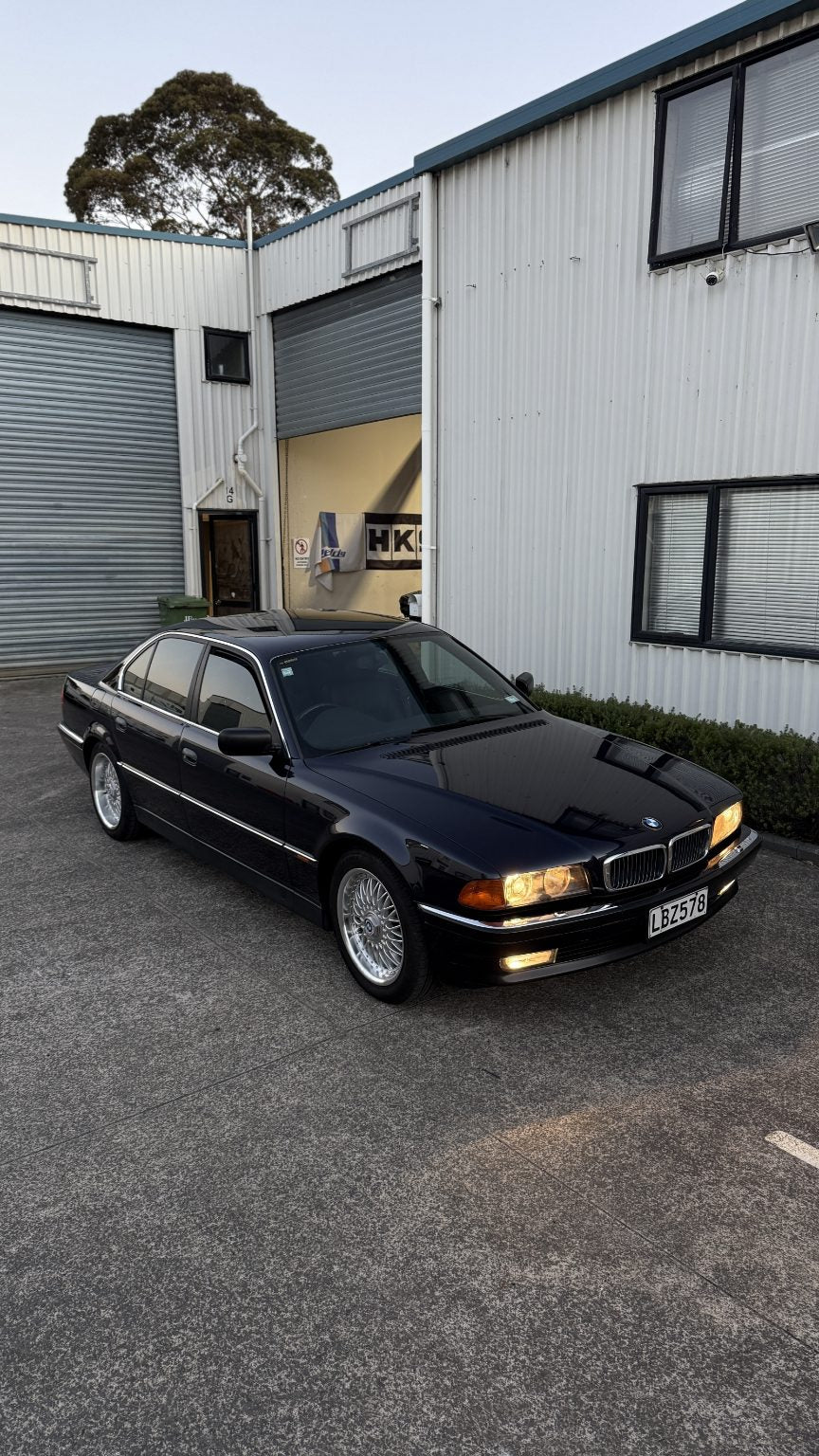 1995 BMW 740i
