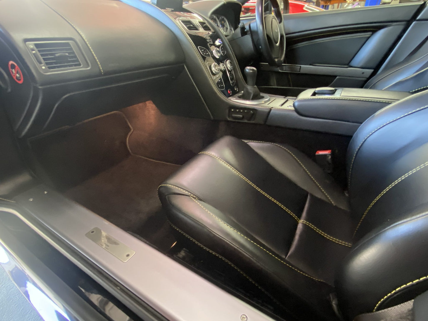 2016 Aston Martin Vantage V8