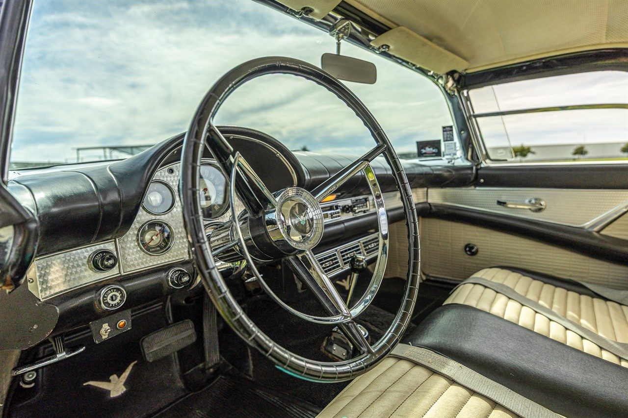 1957 Ford Thunderbird
