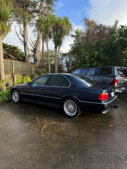 1995 BMW 740i