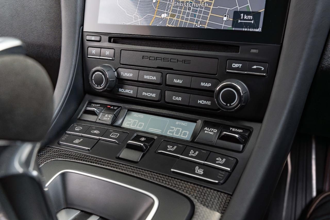 2019 Porsche 911 GT2 RS 3.8PT/6AM