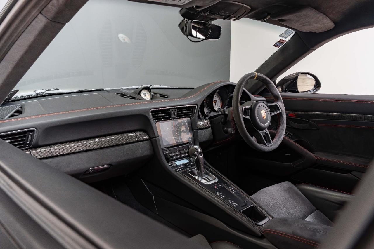 2019 Porsche 911 GT2 RS 3.8PT/6AM