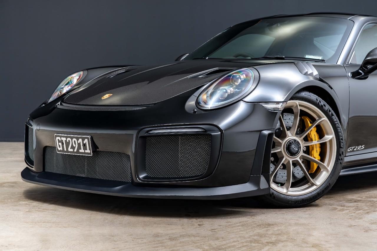 2019 Porsche 911 GT2 RS 3.8PT/6AM