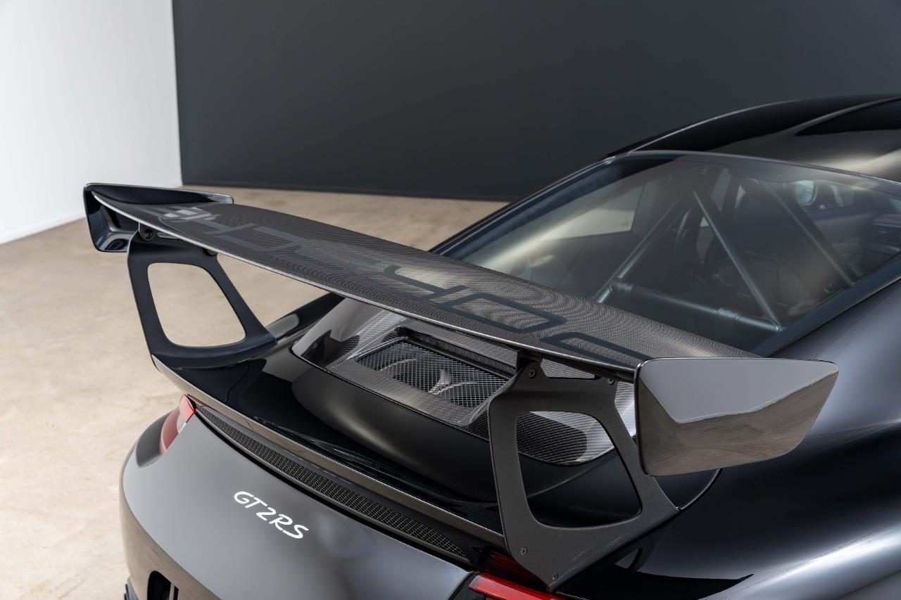 2019 Porsche 911 GT2 RS 3.8PT/6AM