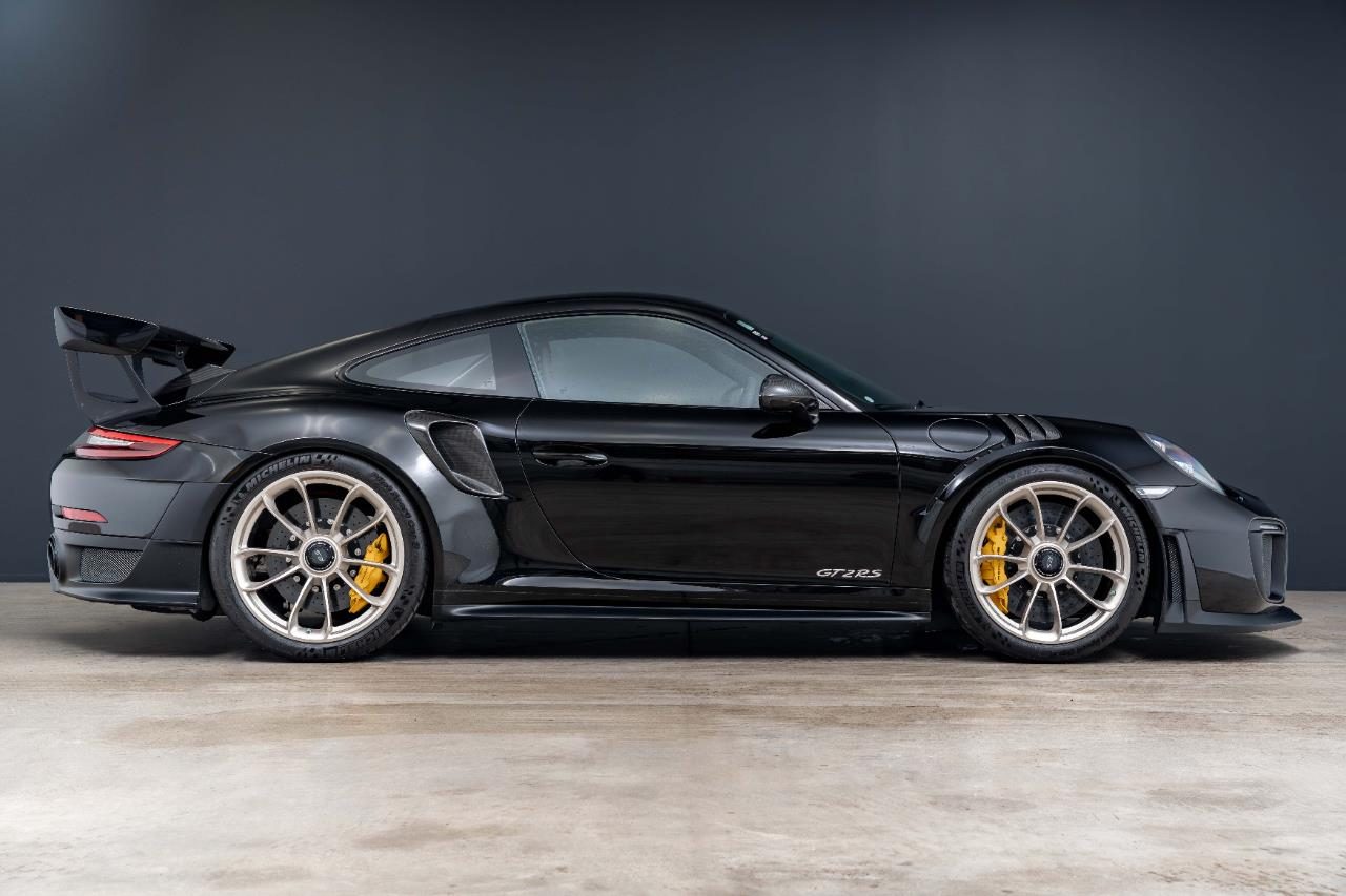 2019 Porsche 911 GT2 RS 3.8PT/6AM
